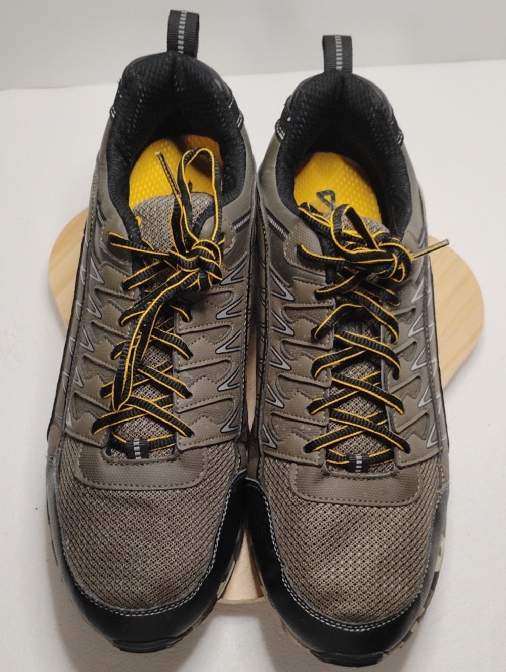 Fila Men's Gray,Brown and Yellow Athletic Sneakers